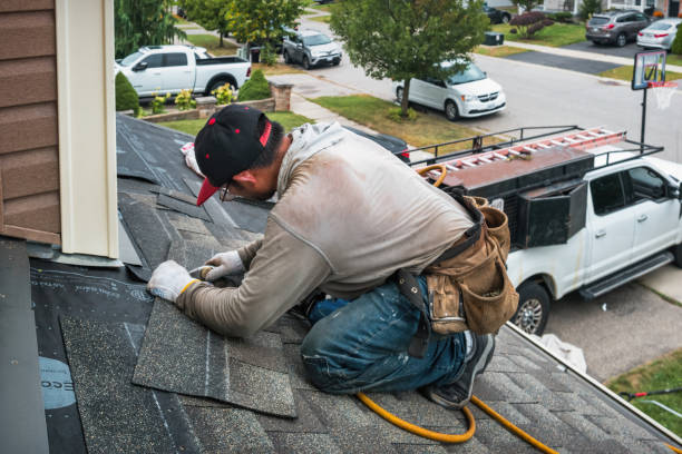 Professional Roofing technician working in Stockport, IA